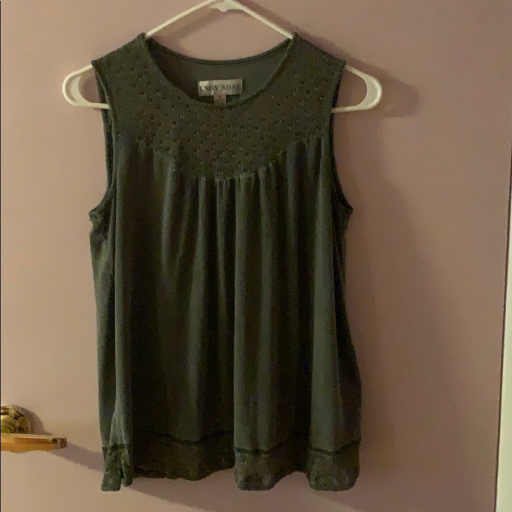 Knox rose olive green tank top size Medium